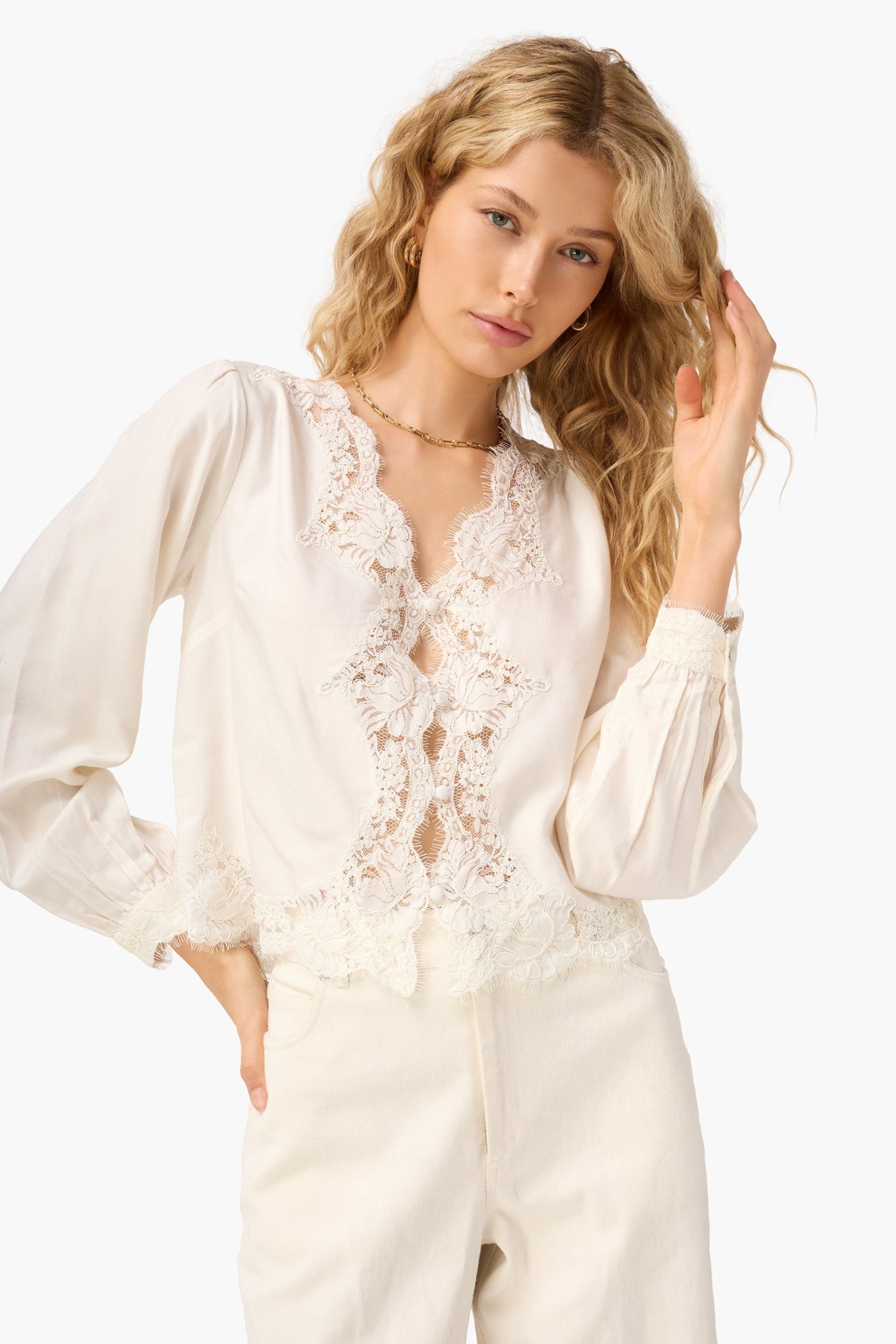 YURI BLOUSE