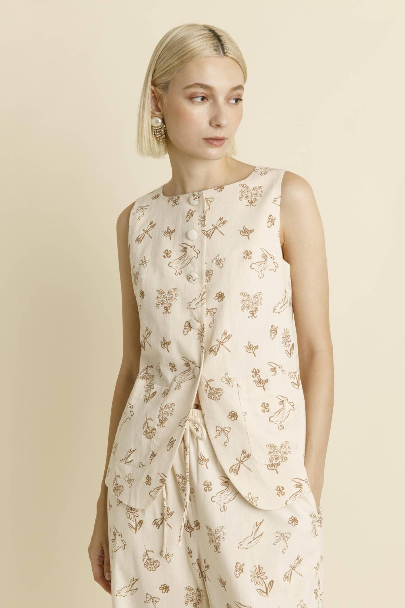 PRINTED VEST