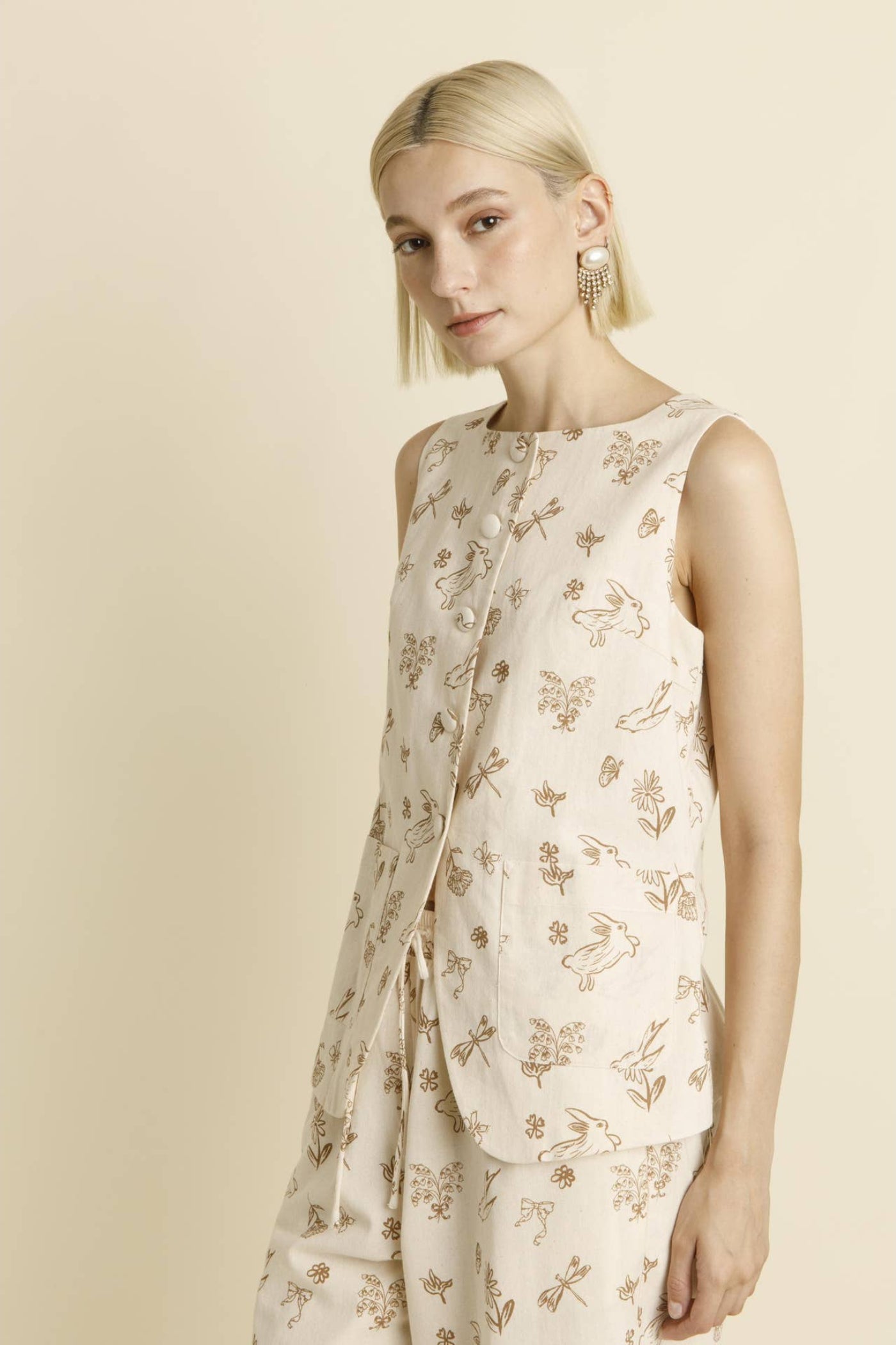 PRINTED VEST