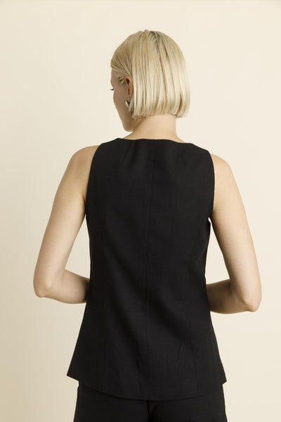 SLEEVELESS VEST