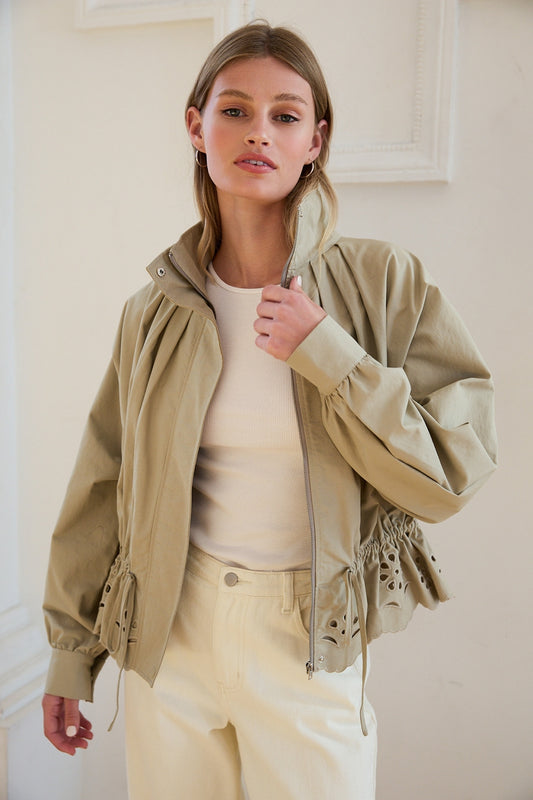 PLEATED SCALLOP JACKET