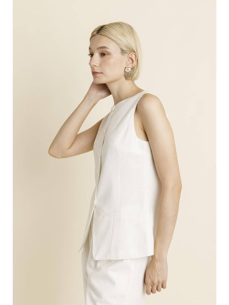 SLEEVELESS VEST