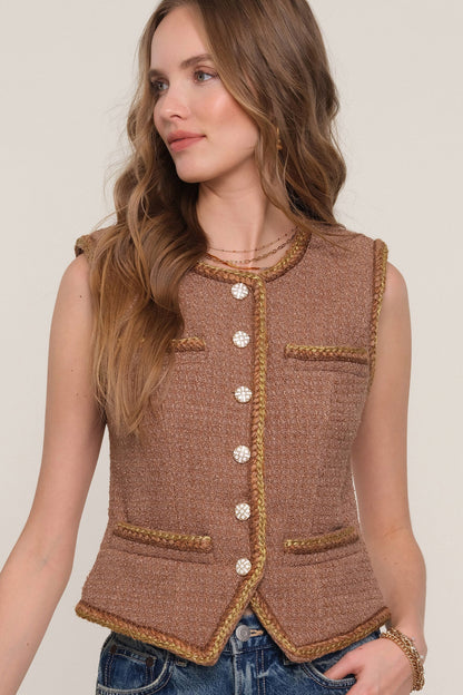 SHIRLEY VEST