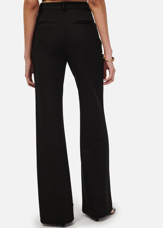 LUCRECIA PANT