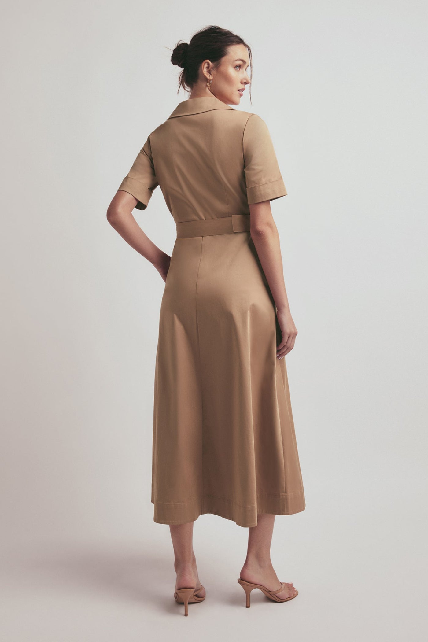EXPRESSING DRESS